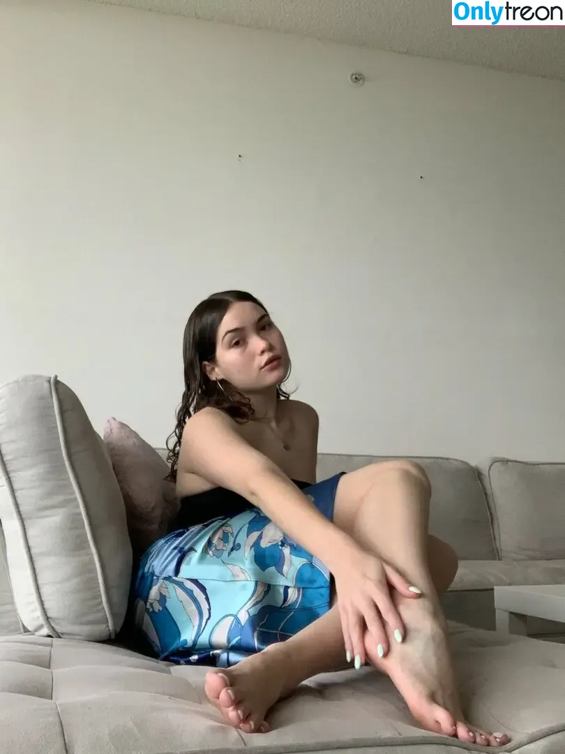 catbunnygomez nude photo #0541 (soleciety2k21 / thecatbnny)