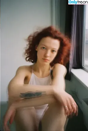  nude photo #0001