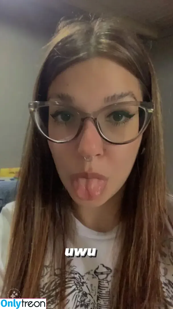 Catdelespacio nude photo #0051 (Catdelespacio)