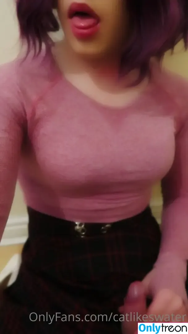 CatLikesWater nude photo #0093 (CatLikesWater)