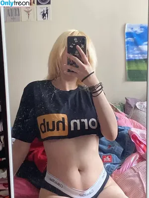 cdclopez / blondebunnybb / itsammylopez nude photo #0142