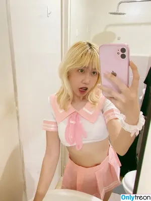 cdclopez / blondebunnybb / itsammylopez nude photo #0157