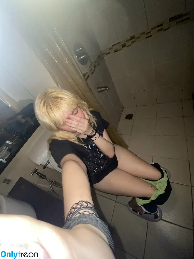 cdclopez nude photo #0139 (blondebunnybb / itsammylopez)
