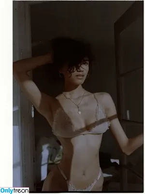 Cecilia Solivan / ceciliabooo nude photo #0022