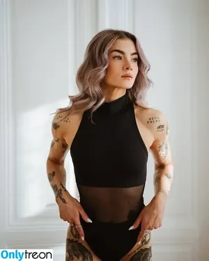  nude photo #0005