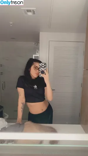  nude photo #0007