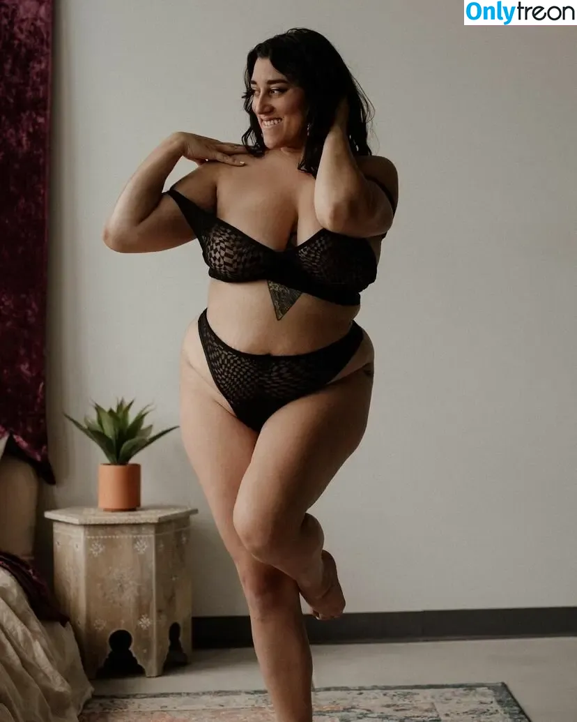 Cha Cha nude photo #0009 (chachamama / chachamamaburlesque)