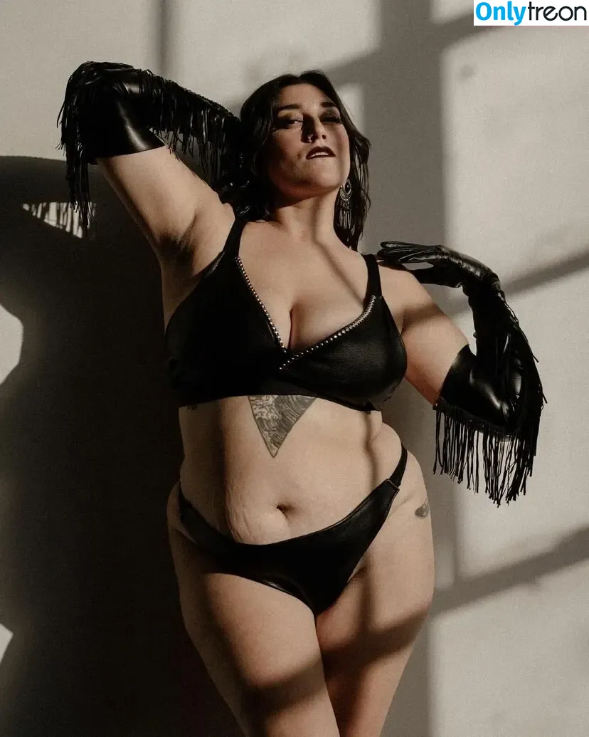 Cha Cha nude photo #0031 (chachamama / chachamamaburlesque)