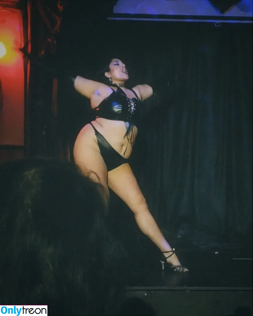 Cha Cha nude photo #0033 (chachamama / chachamamaburlesque)