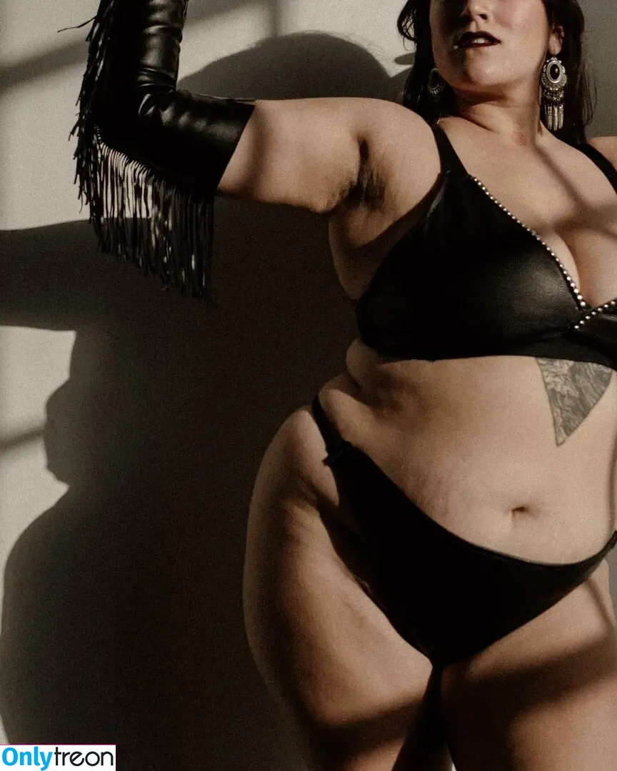 Cha Cha nude photo #0035 (chachamama / chachamamaburlesque)