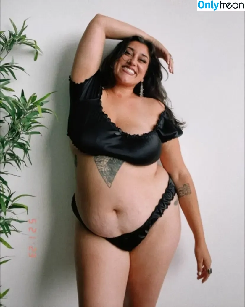 Cha Cha nude photo #0049 (chachamama / chachamamaburlesque)
