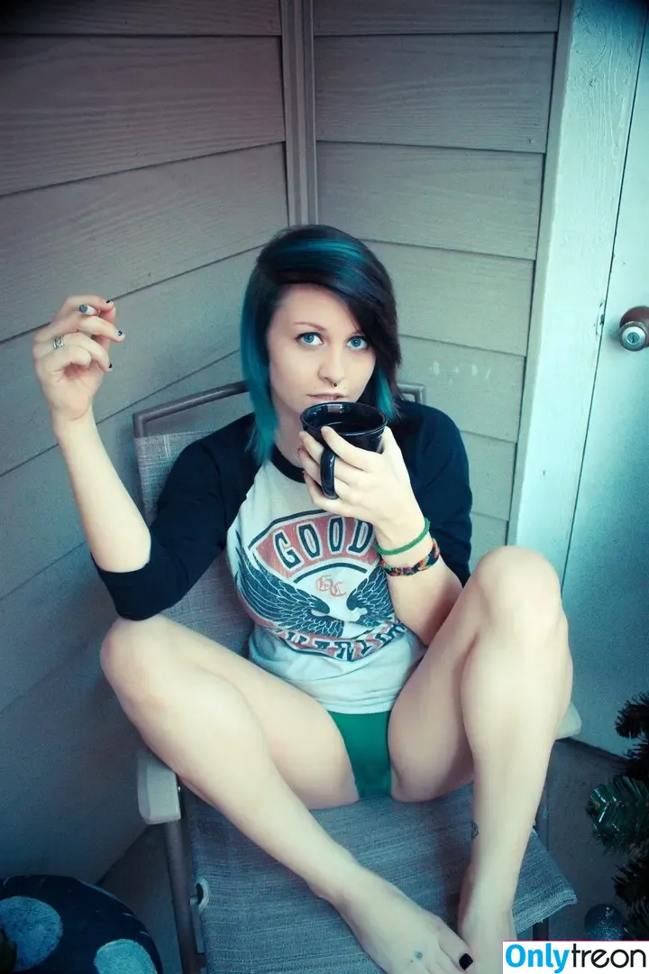 Chalkmoon nude photo #0143 (Chalkdabs / Chalksuicide / chalkxmoon)