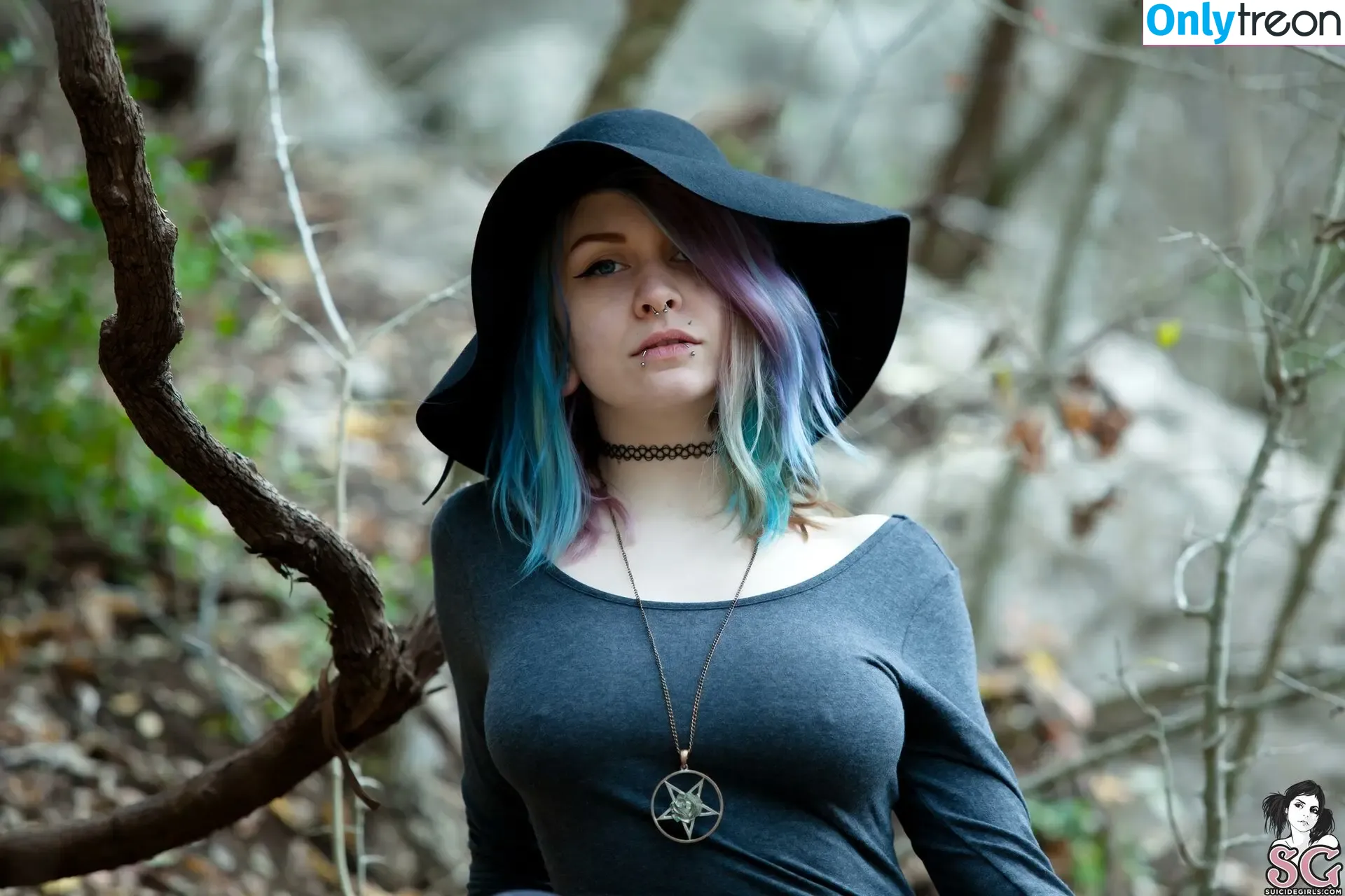 Chalkmoon nude photo #0608 (Chalkdabs / Chalksuicide / chalkxmoon)