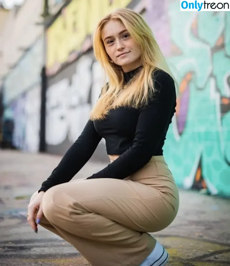 Chanajk nude photo #0002 (chanajk_)