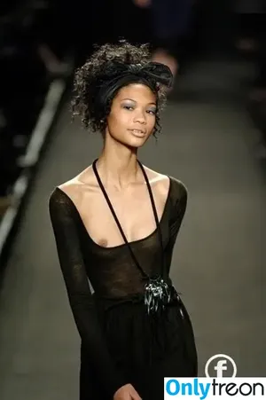 Chanel Iman / chaneliman nude photo #0004