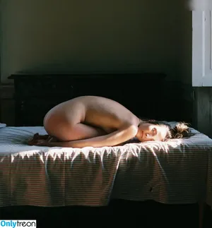  nude photo #0016