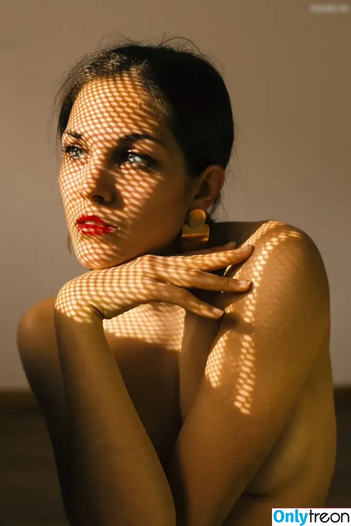Chantal Convertini nude photo #0003 (Chantal Convertini)