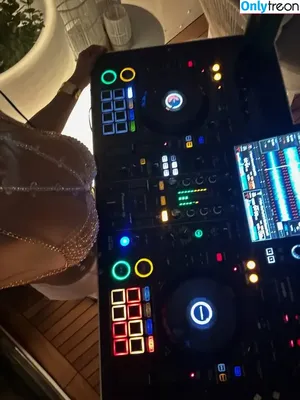 Chantel Jeffries / Ceejay the DJ / ChantelJeffries nude photo #2464