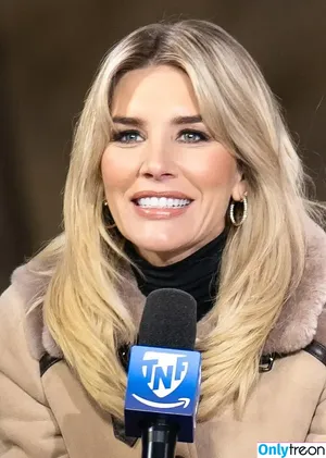 Charissa Thompson / Sportscaster / charissajthompson nude photo #0080