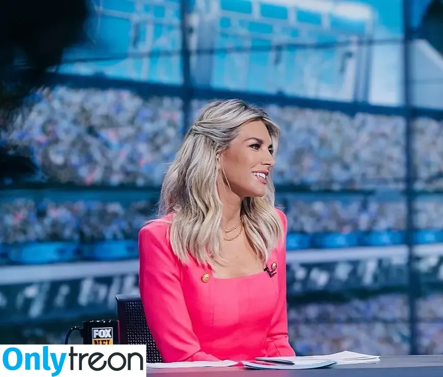 Charissa Thompson nude photo #0054 (Sportscaster / charissajthompson)
