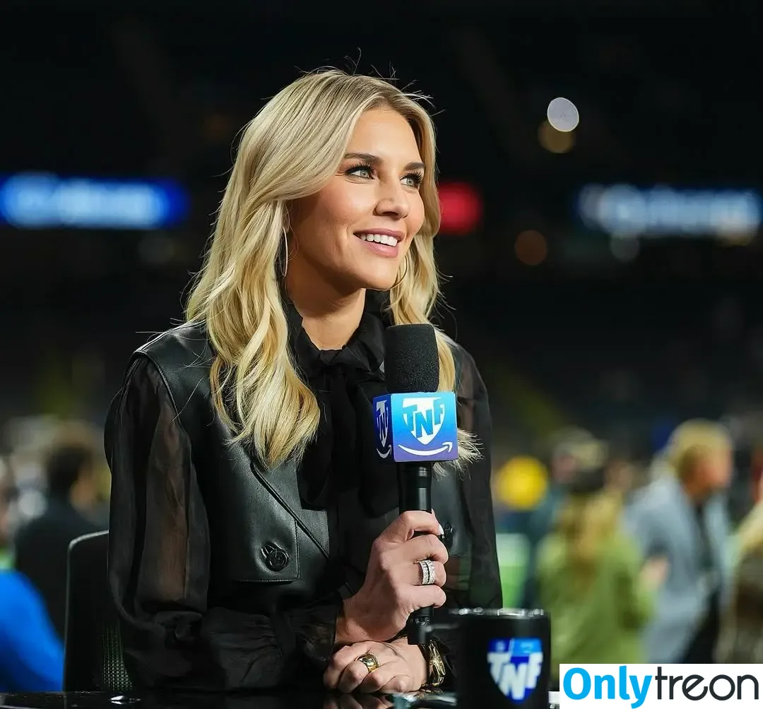 Charissa Thompson nude photo #0066 (Sportscaster / charissajthompson)