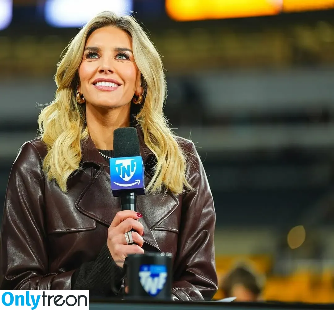 Charissa Thompson nude photo #0067 (Sportscaster / charissajthompson)