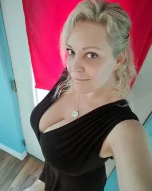 Charlee Chase / charlee_chase / charlee_chase_official_fanpage nude photo #0037