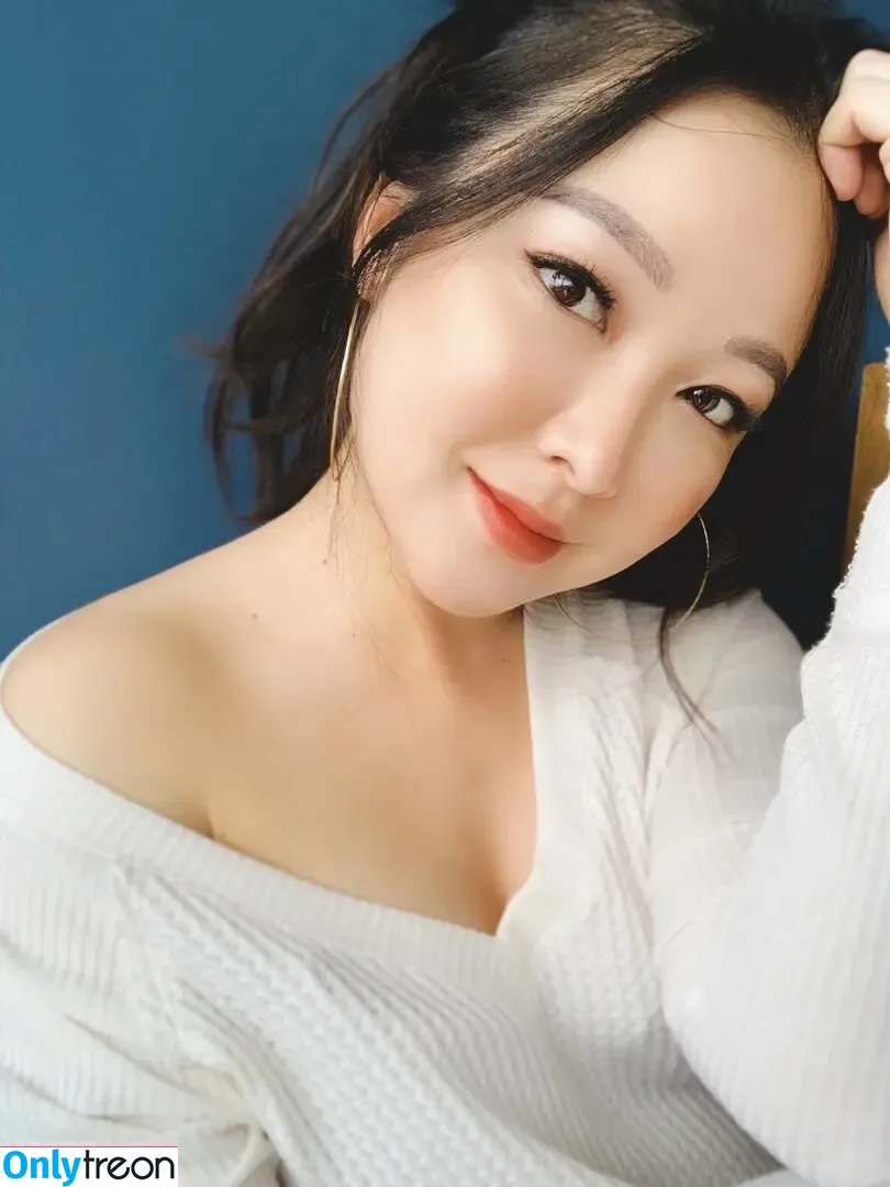 Charlet Chung nude photo #0034 (charletchung)