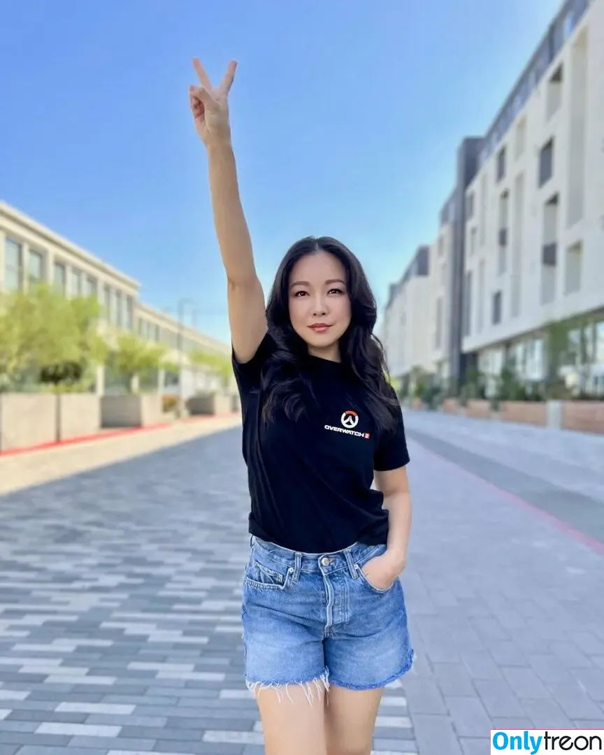 Charlet Chung nude photo #0040 (charletchung)