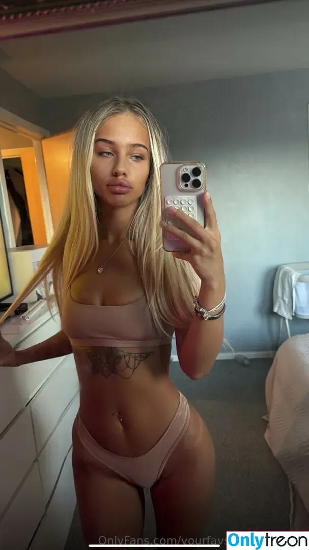 Charli Love nude photo #0023 (chxrli_love / chxrlilove)