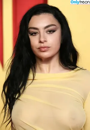 Charli XCX / charli_xcx / charlignarly nude photo #1205