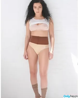 Charli XCX / charli_xcx / charlignarly nude photo #1213