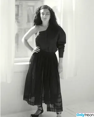 Charli XCX / charli_xcx / charlignarly nude photo #1215