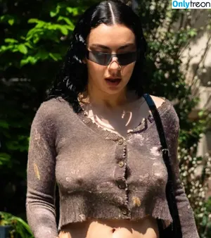 Charli XCX / charli_xcx / charlignarly nude photo #1248