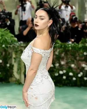 Charli XCX / charli_xcx / charlignarly nude photo #1254