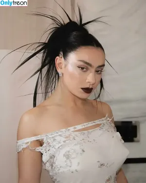Charli XCX / charli_xcx / charlignarly nude photo #1256