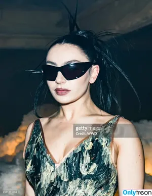 Charli XCX / charli_xcx / charlignarly nude photo #1260