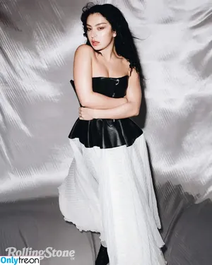 Charli XCX / charli_xcx / charlignarly nude photo #1314