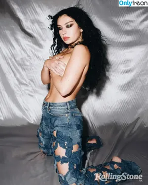 Charli XCX / charli_xcx / charlignarly nude photo #1316