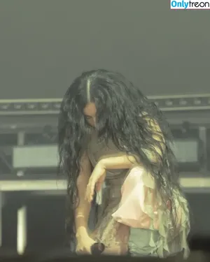 Charli XCX / charli_xcx / charlignarly nude photo #1321