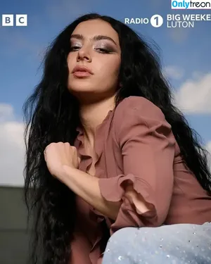 Charli XCX / charli_xcx / charlignarly nude photo #1326