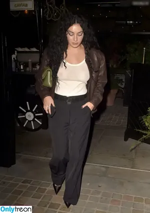 Charli XCX / charli_xcx / charlignarly nude photo #1333