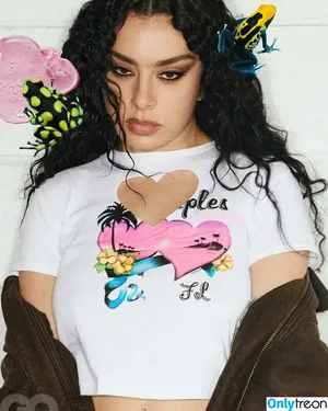 Charli XCX / charli_xcx / charlignarly nude photo #1342