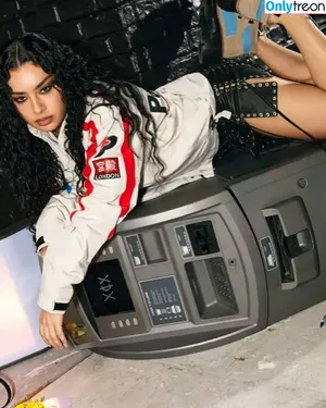 Charli XCX / charli_xcx / charlignarly nude photo #1349