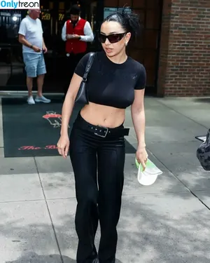 Charli XCX / charli_xcx / charlignarly nude photo #1388