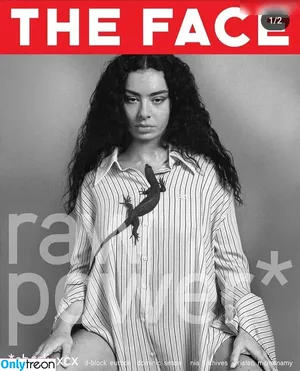 Charli XCX / charli_xcx / charlignarly nude photo #1406