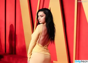 Charli XCX / charli_xcx / charlignarly nude photo #1445