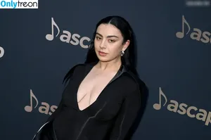 Charli XCX / charli_xcx / charlignarly nude photo #1491