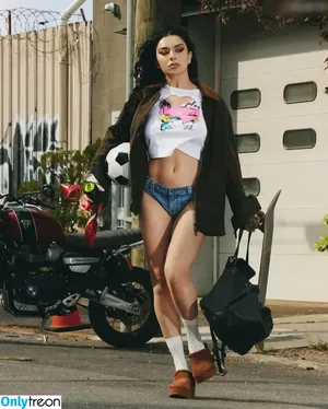Charli XCX / charli_xcx / charlignarly nude photo #1507