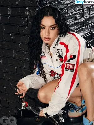 Charli XCX / charli_xcx / charlignarly nude photo #1513